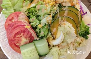 Pan-Seared Chicken Cutlet Salad