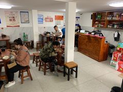 -宝瑞门钉肉饼店