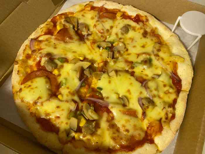 披萨革命(方庄店)-"突然很想吃榴莲披萨了 考虑到疫情期间的安.