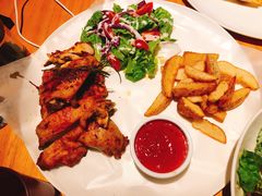 -JINNS锦时 steak&pizza(浸信会礼拜堂旧址店)