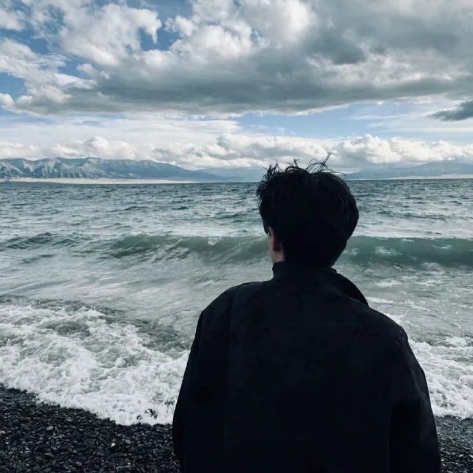 海-背影