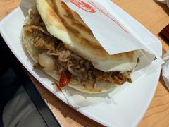 招牌肉夹馍-子午路张记肉夹馍(兵马俑店)