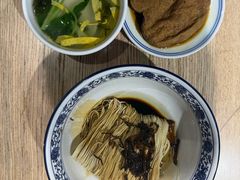 肉丝葱油拌面-君东记本帮面馆(天钥桥路店)