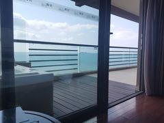 -三亚湾海居铂尔曼度假酒店