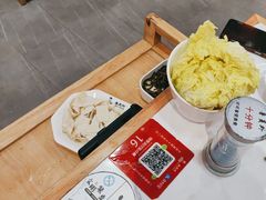 -鲁员外地锅鸡地锅鱼(龙湖江东天街店)