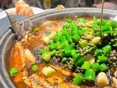 -辣尚瘾·烤鱼·新川菜(牡丹园直营店)