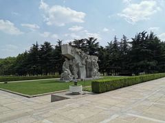 -上海市龙华烈士陵园