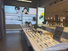 -罗伯特眼镜·蔡司官方授权(前海桂湾店)