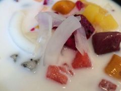 -津椰本·海南正宗椰奶清补凉(店一店)