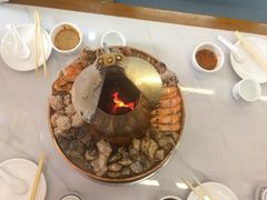 -一口猪海鲜浑锅·东北家常菜