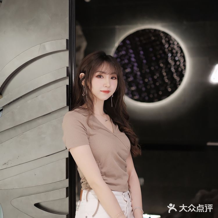 新店首发｜太空主题风的美式餐厅来啦