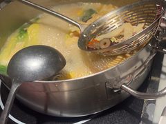 -尚尚仙·酸汤猪手·猪肚鸡火锅(华联万柳购物中心店)