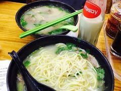 -志权牛肉面(灵山路店)