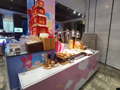 -飨食汇全日制餐厅·昆山皇冠假日酒店(九方店)