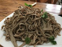 -溢心园香河肉饼总店