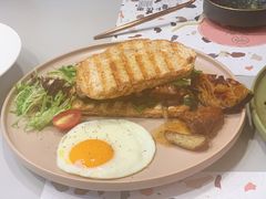 -公园北鹿·铃兰餐厅(齐盛湖店)