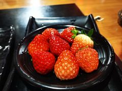 -果松木炭酸菜铜火锅·外婆参鸡汤