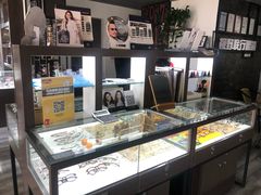 -视野联行眼镜蔡司·依视路官方授权店(顺城店)