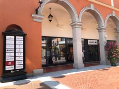 -佛罗伦萨小镇广佛名品奥特莱斯(疏港路店)