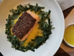 牛肝菌裹烤三文鱼-Mercato莫卡多露台餐厅与酒吧(K11店)