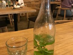 -Common Table · Brunch & Coffee