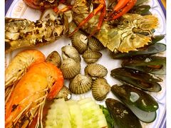 -J Daeng Seafood
