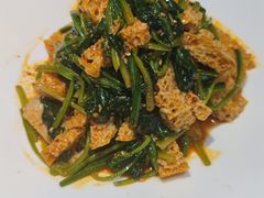 -俭寨大盘鸡·手抓肉·烧烤新疆菜(乌苏路店)