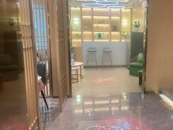 -香港倾城国际·美容美体中心