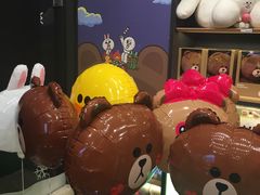 -LINE FRIENDS Garosu-gil Flagship Store
