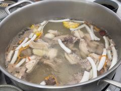 -喃喃椰·糟粕醋·椰子鸡火锅(七堡花园店)