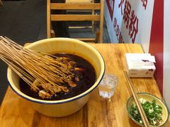 -拈签一笑黄牛肉辣卤串串