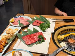-炼火烤肉店