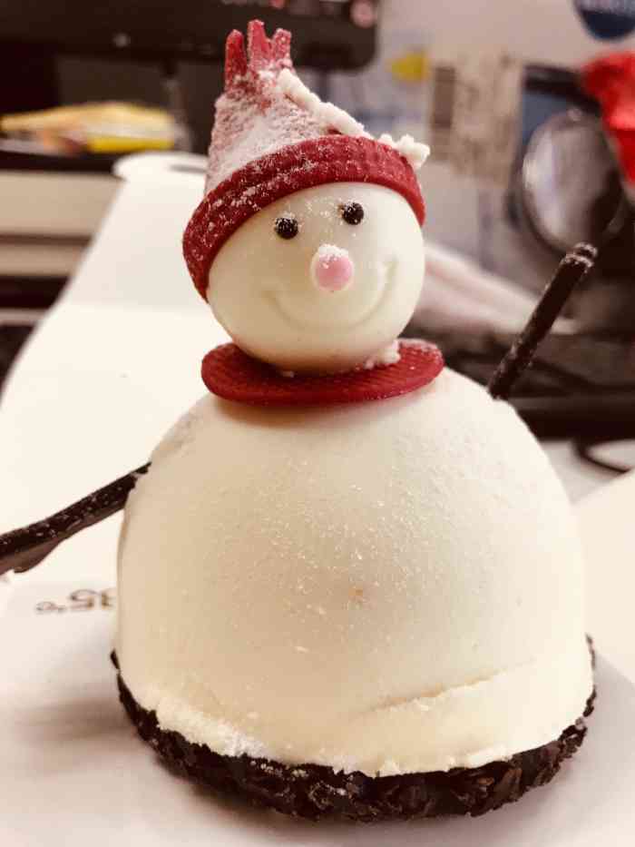 85度c(知春路店)-"抢的券儿,萌萌小雪人蛋糕9.9元就吃到了.