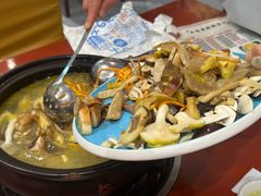 -菌之家·专业纯野生菌火锅·特色炒菌