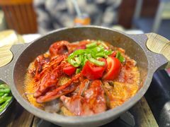 -刘姐啤酒鱼民族演艺餐厅(西街总店)