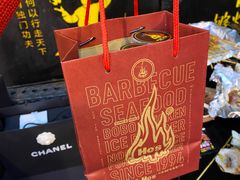 -何师烧烤·香辣蟹·川菜·30年老品牌(太古里旗舰店)