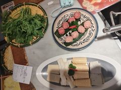 -尚尚仙·酸汤猪手·猪肚鸡火锅(华联万柳购物中心店)