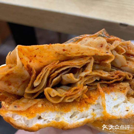 风情居麻辣烫酒店岔