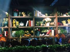 -春天里·老街坊餐厅(港隆广场店)