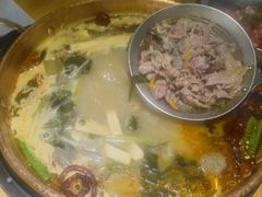 -洱火云南酸菜牛肉火锅(石景山当代商城店)