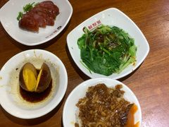 -胡须张鲁肉饭(美食文化馆店)