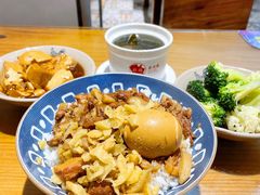 -红猪卤肉饭(大西洋美食城店)