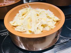 -龍歌自助小火锅(市南金茂湾店)