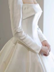 -Lady  Jane高端婚纱礼服馆