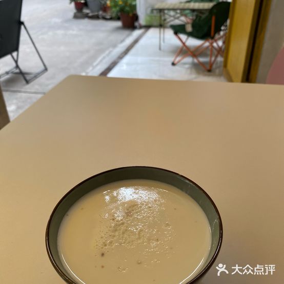 桥头甜品店