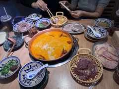 -洱火云南酸菜牛肉火锅(石景山当代商城店)