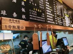 -弄堂咪道-饭香·面香·馄饨香(钦州北路田尚坊店)