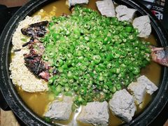 翡翠青椒味烤鱼-吞鱼兽麻辣烤鱼(万达店)