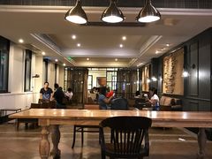 大堂-星巴克臻选(广州沙面店)