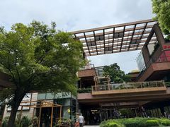 -瑞虹新天地月亮湾